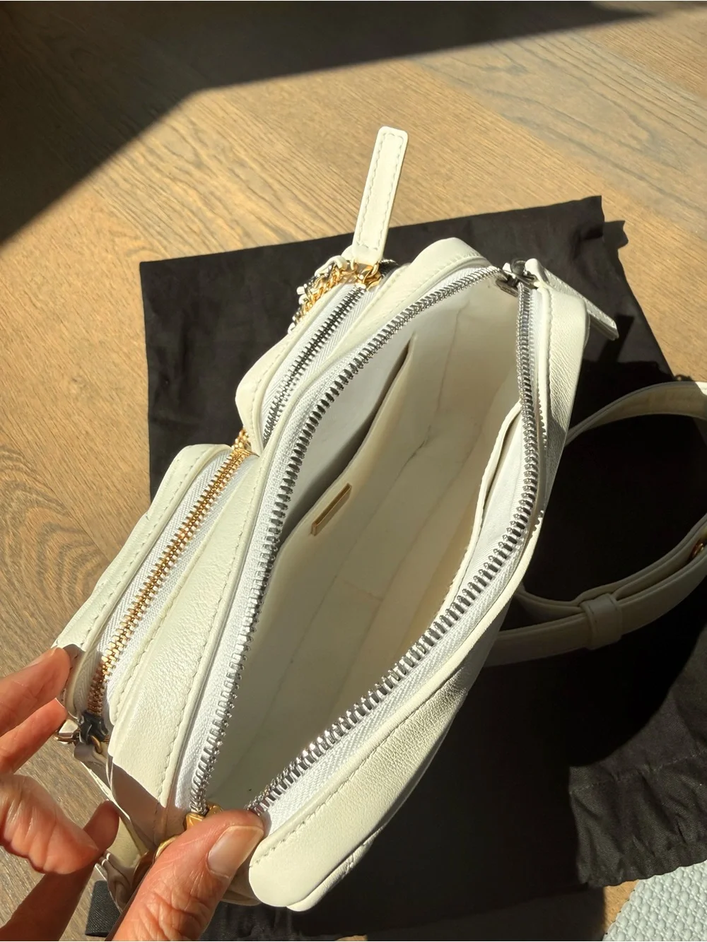 CHANEL Cream Leather Quilted Double-Pocket Crossbody with Mixed Metal Chain